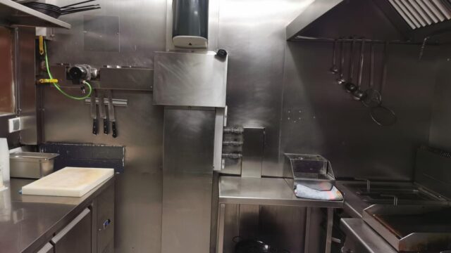 WhatsApp-Image-2025-10-06-at-18.48.49